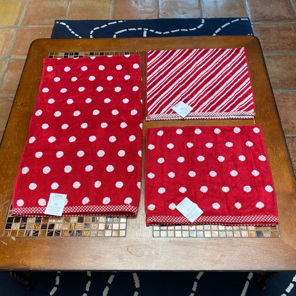 Micro Cotton Holiday Collection Towels Set